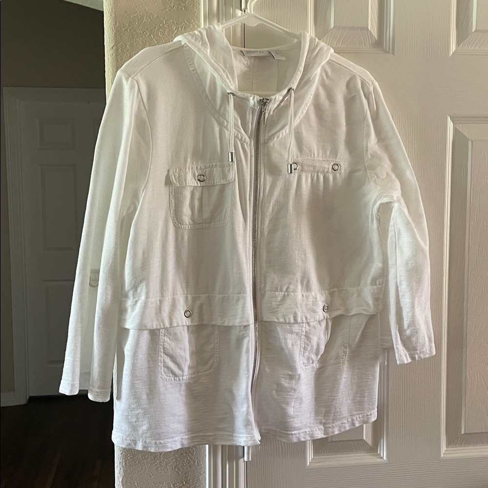 Zenergy By CHICO'S Size 1 White Lightweight Jacket Zipper